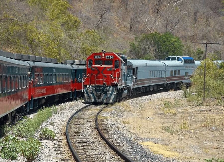 National freight rail network reclamation, Mexico